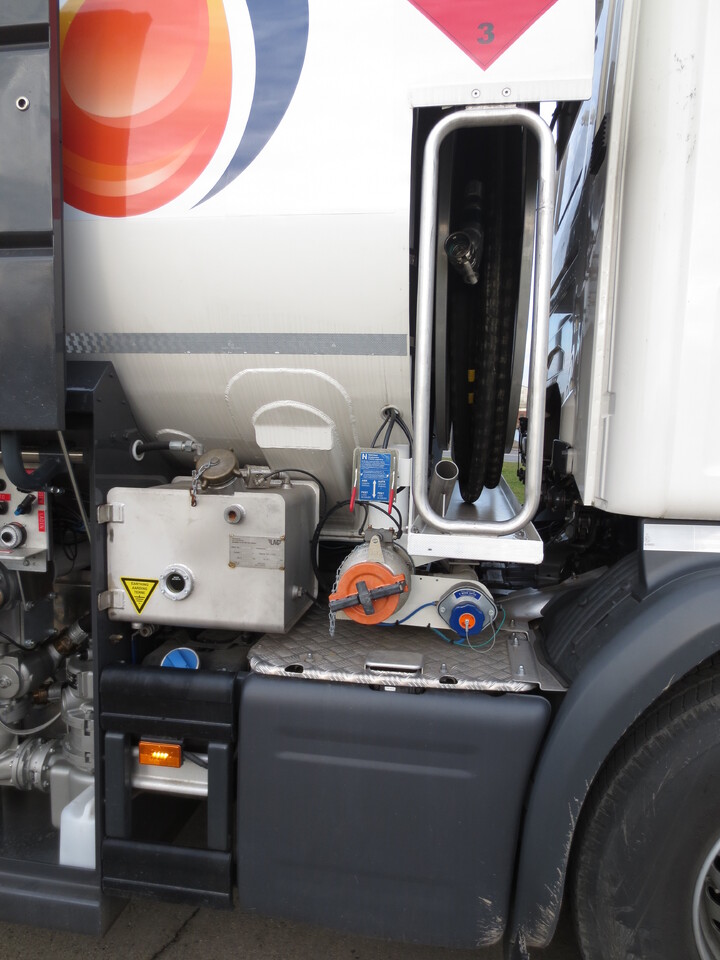 SCANIA G370 - Camión cisterna: foto 2 SCANIA G370 - Camión cisterna: foto 2