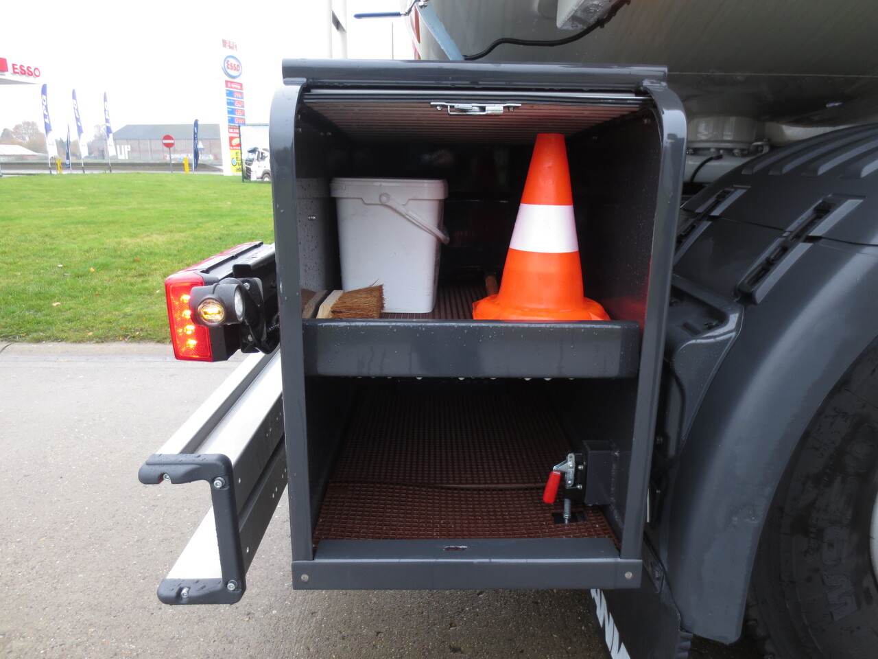 SCANIA G370 - Camión cisterna: foto 5 SCANIA G370 - Camión cisterna: foto 5