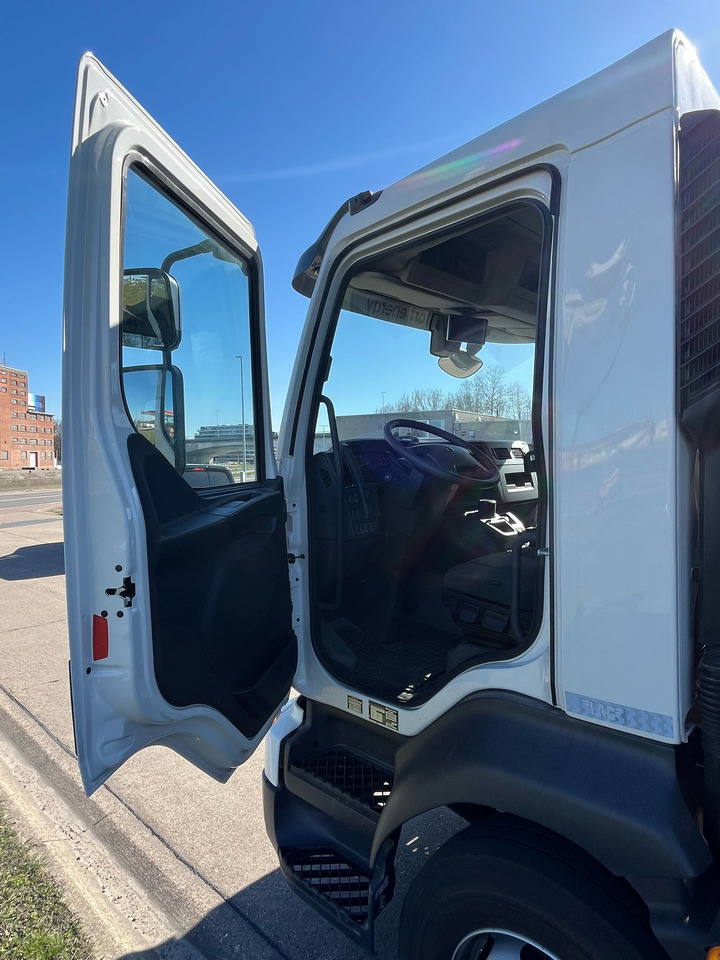 Leasing de VOLVO FL VOLVO FL: foto 15