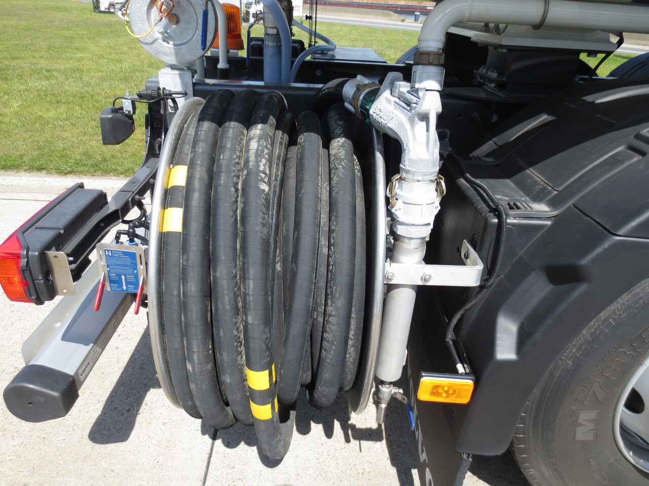 VOLVO FM - Camión cisterna: foto 3 VOLVO FM - Camión cisterna: foto 3