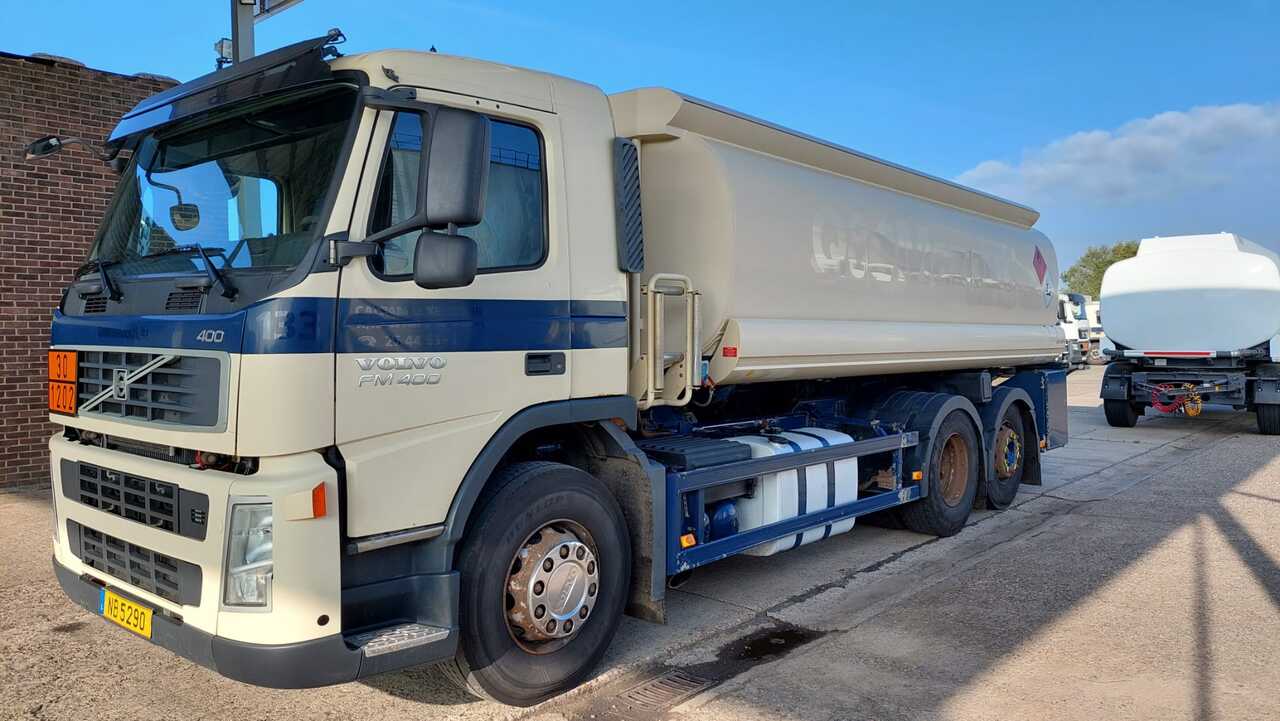 VOLVO FM - Camión cisterna: foto 1 VOLVO FM - Camión cisterna: foto 1