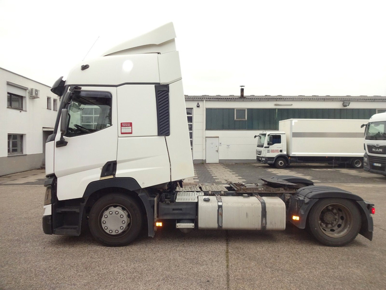 Renault Premium 460, Low Liner, Hubsattelkupplung - Cabeza tractora: foto 5 Renault Premium 460, Low Liner, Hubsattelkupplung - Cabeza tractora: foto 5