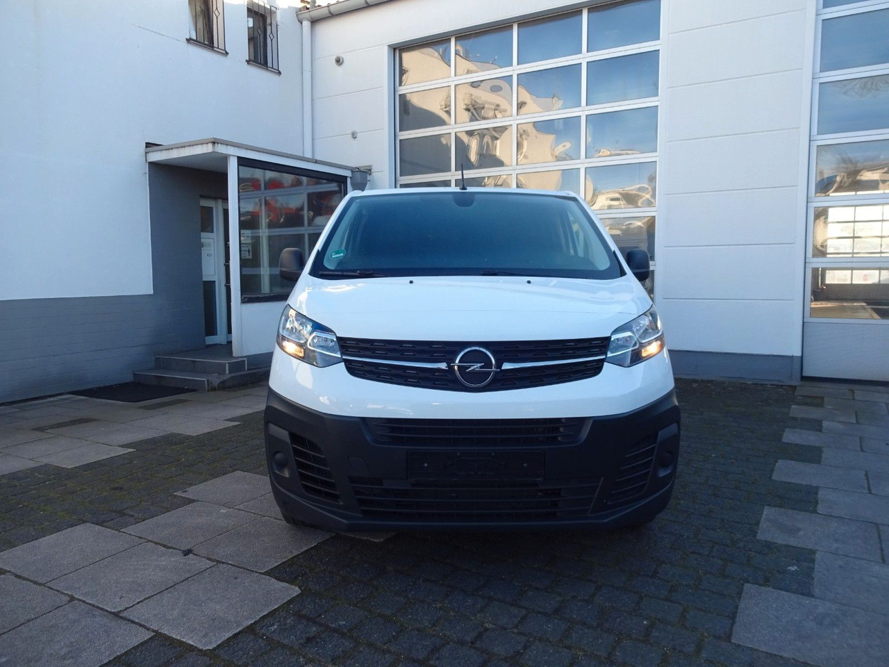 Opel 50 x Vivaro Kasten, L1H1, Klima, PDC, Tempomat - Furgoneta pequeña: foto 2 Opel 50 x Vivaro Kasten, L1H1, Klima, PDC, Tempomat - Furgoneta pequeña: foto 2