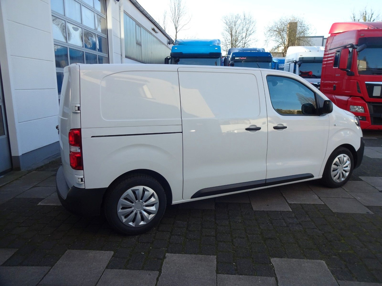 Opel 50 x Vivaro Kasten, L1H1, Klima, PDC, Tempomat - Furgoneta pequeña: foto 5 Opel 50 x Vivaro Kasten, L1H1, Klima, PDC, Tempomat - Furgoneta pequeña: foto 5