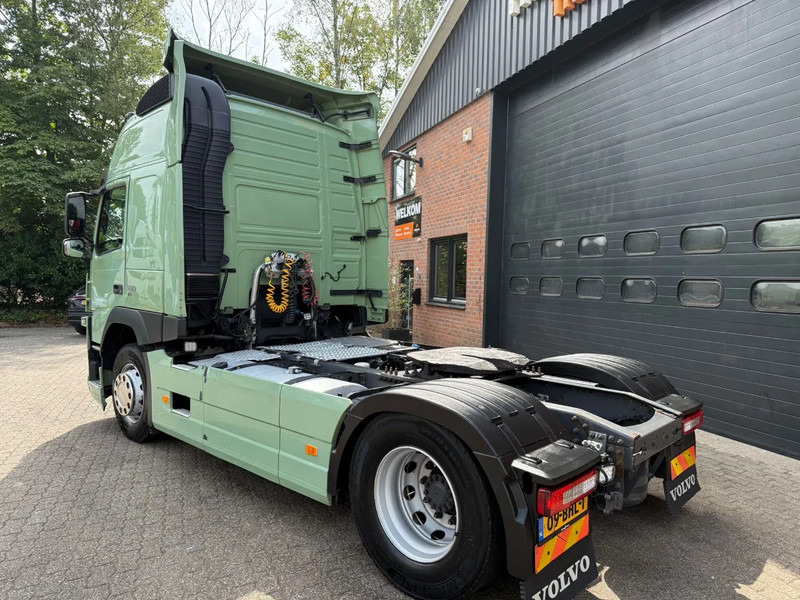 Volvo FM 370 Globetrotter XL Xenon Side skirts NL Truck - Cabeza tractora: foto 5 Volvo FM 370 Globetrotter XL Xenon Side skirts NL Truck - Cabeza tractora: foto 5