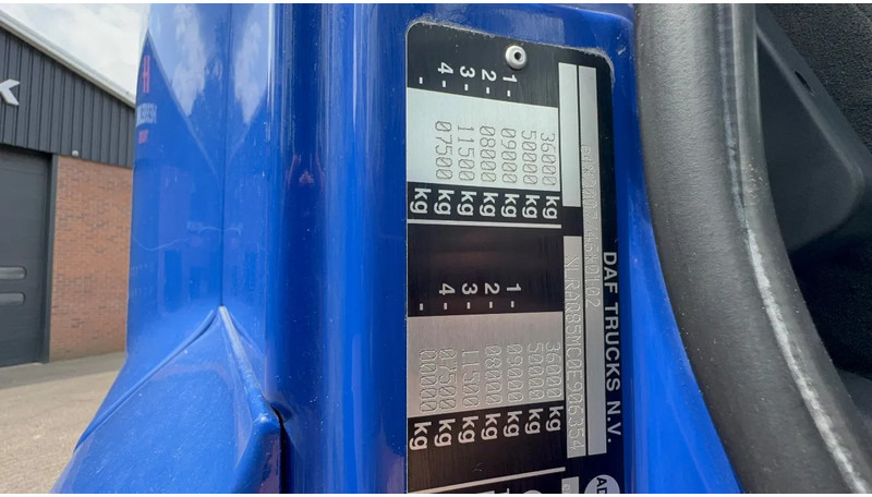 Camión volquete, Camión grúa DAF CF 85.360 8X2 3 Zijdige kipper HIAB 16 t/m kraan AHK Top condition: foto 19