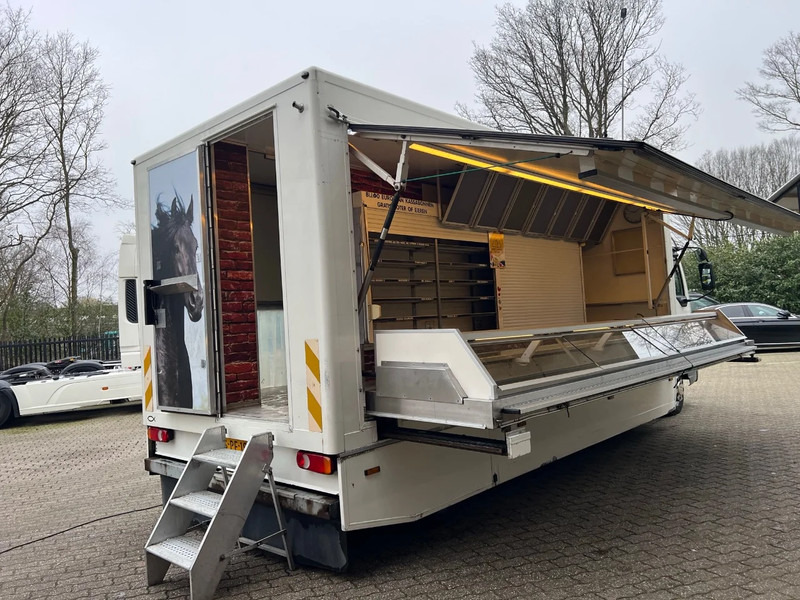 DAF LF 180 4X2 Verkoopopbouw/Verkaufsaufbau +Koeling Hydraulisch uitklapbaar - Camión tienda: foto 2 DAF LF 180 4X2 Verkoopopbouw/Verkaufsaufbau +Koeling Hydraulisch uitklapbaar - Camión tienda: foto 2