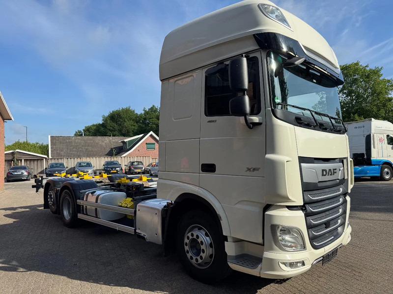 DAF XF 480 6X2 SSC FAR BDF Retarder 2x AHK 7.82 Multiwechseler - Camión portacontenedore/ Intercambiable: foto 2 DAF XF 480 6X2 SSC FAR BDF Retarder 2x AHK 7.82 Multiwechseler - Camión portacontenedore/ Intercambiable: foto 2