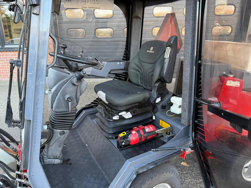 Nimos DM-Trac 205 OKB-70- Onkruidborstelmachine Werktuigendrager 4X Hydraulische functie - Barredora industrial: foto 4 Nimos DM-Trac 205 OKB-70- Onkruidborstelmachine Werktuigendrager 4X Hydraulische functie - Barredora industrial: foto 4