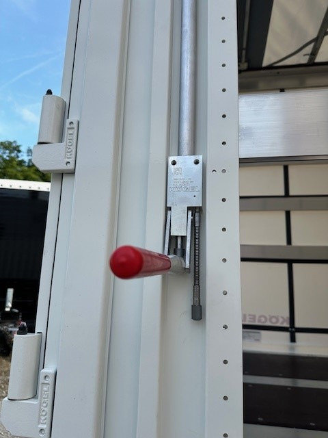 Kögel BDF-System, 7.450 mm lang, Hubdach, Eckhöhe: 2.920 mm, - Toldo carrocería: foto 3 Kögel BDF-System, 7.450 mm lang, Hubdach, Eckhöhe: 2.920 mm, - Toldo carrocería: foto 3