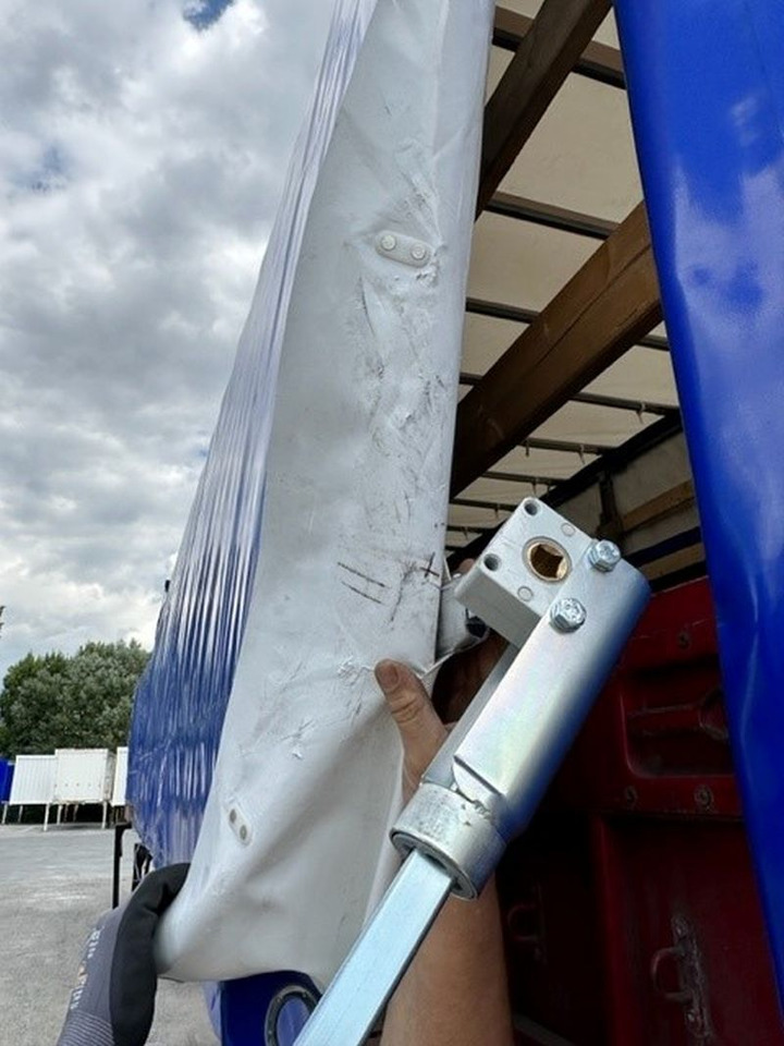 Krone BDF-System, 7.450 mm lang, neue ROLLFIXPLANE in RAL 5002 Ultramarinblau, - Toldo carrocería: foto 2 Krone BDF-System, 7.450 mm lang, neue ROLLFIXPLANE in RAL 5002 Ultramarinblau, - Toldo carrocería: foto 2