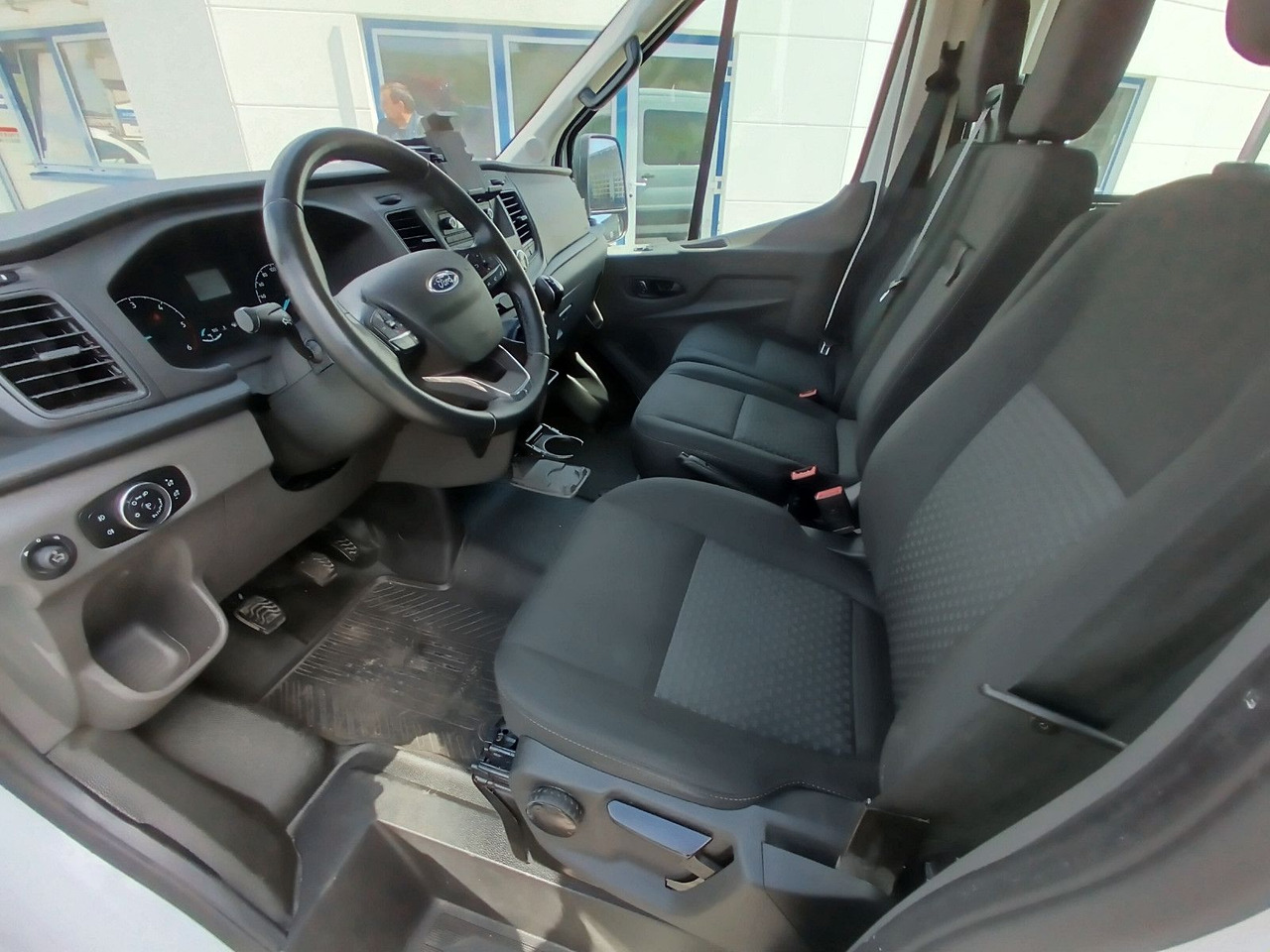 Leasing de Ford Transit Kombi 350 L2 Trend 9-Sitzer 2xHeizung/Kl Ford Transit Kombi 350 L2 Trend 9-Sitzer 2xHeizung/Kl: foto 12 Leasing de Ford Transit Kombi 350 L2 Trend 9-Sitzer 2xHeizung/Kl Ford Transit Kombi 350 L2 Trend 9-Sitzer 2xHeizung/Kl: foto 12