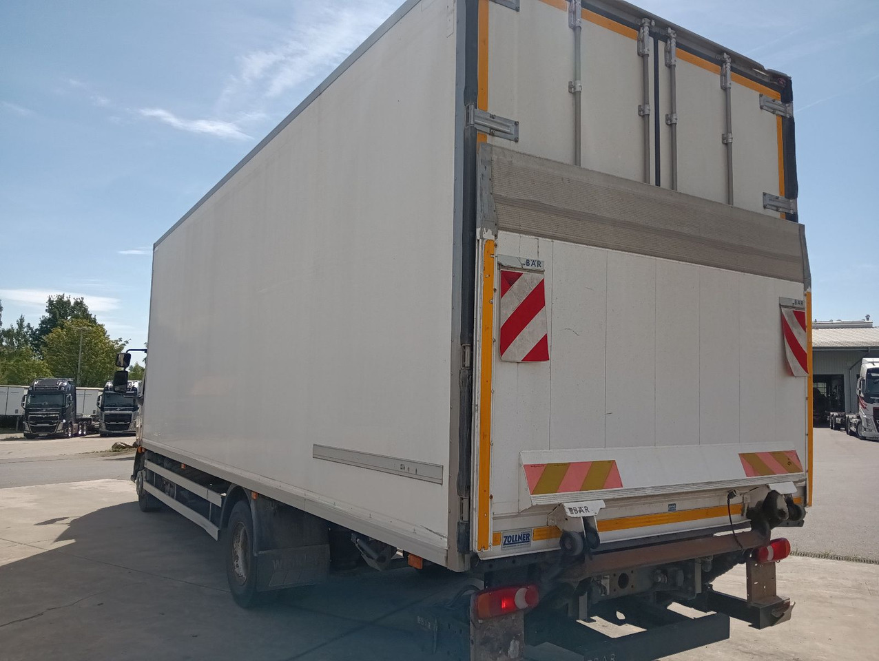 Camión frigorífico Volvo FL250 4x2R 14t CarrierSupra550 7,3m LBW1.5tKlima: foto 7