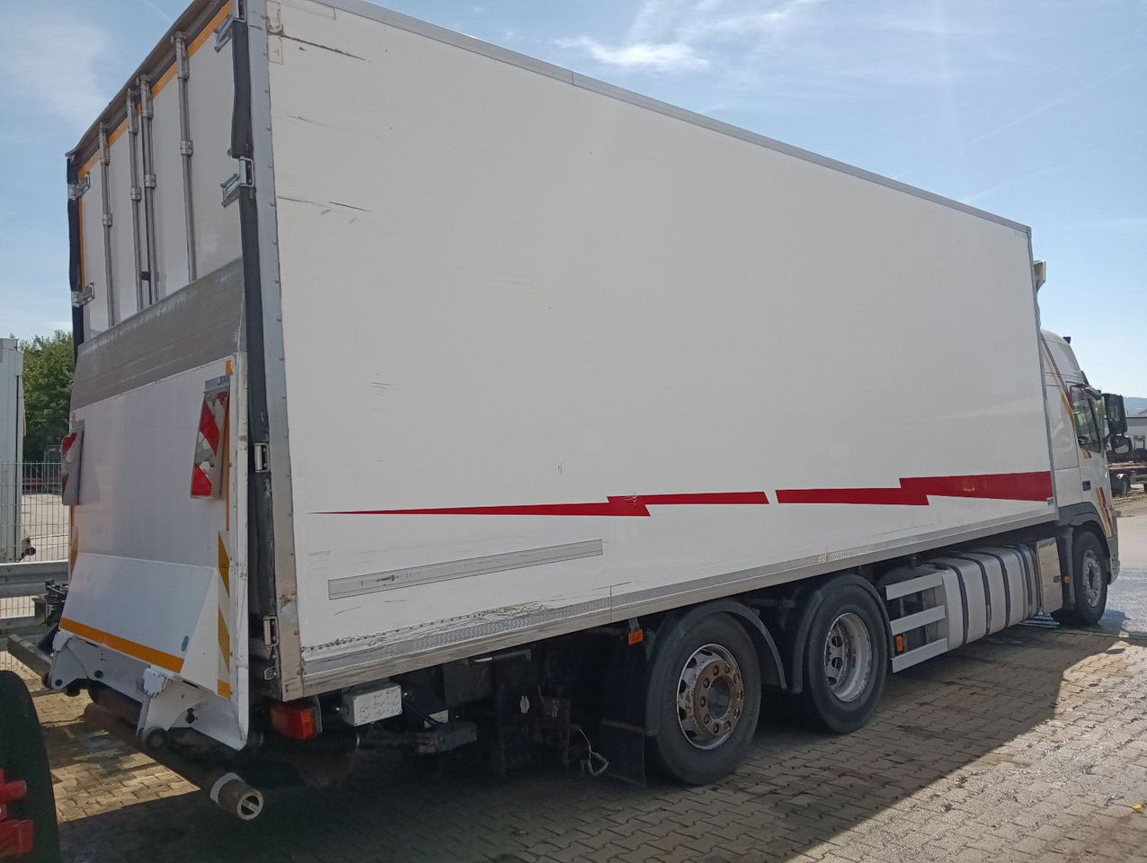 Camión frigorífico Volvo FM13-460 EEV  6x2R CarrierSupra550 7,3m LBW1.5t: foto 7