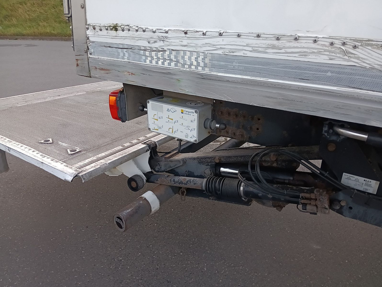 Camión frigorífico Volvo FM13-460 EEV  6x2R CarrierSupra550 7,3m LBW1.5t: foto 45