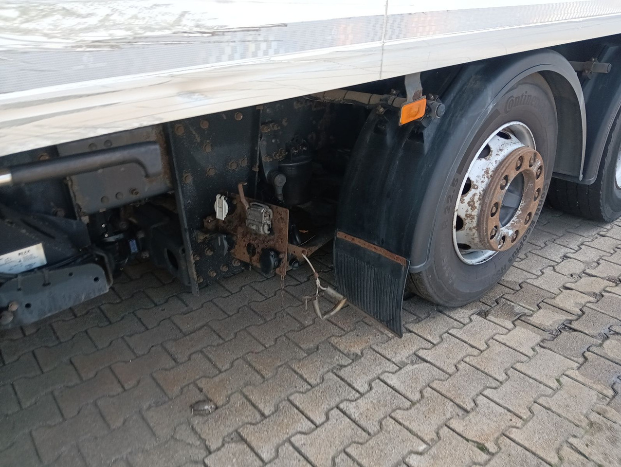 Camión frigorífico Volvo FM13-460 EEV  6x2R CarrierSupra550 7,3m LBW1.5t: foto 16