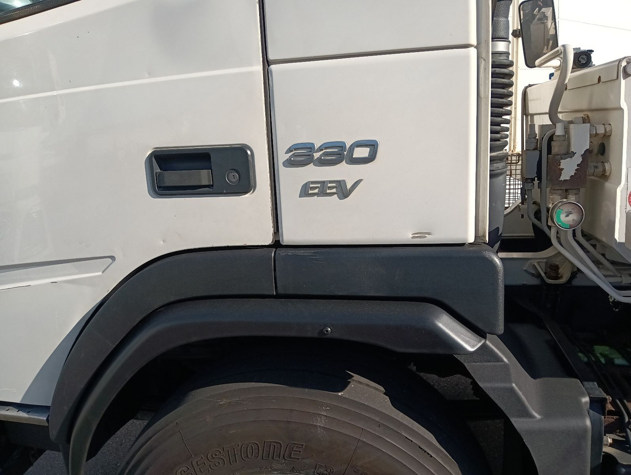 Volvo FMX 330 4x2 MEILLER TAK10 VOLVO Service TOP! EEV - Camión volquete: foto 4 Volvo FMX 330 4x2 MEILLER TAK10 VOLVO Service TOP! EEV - Camión volquete: foto 4