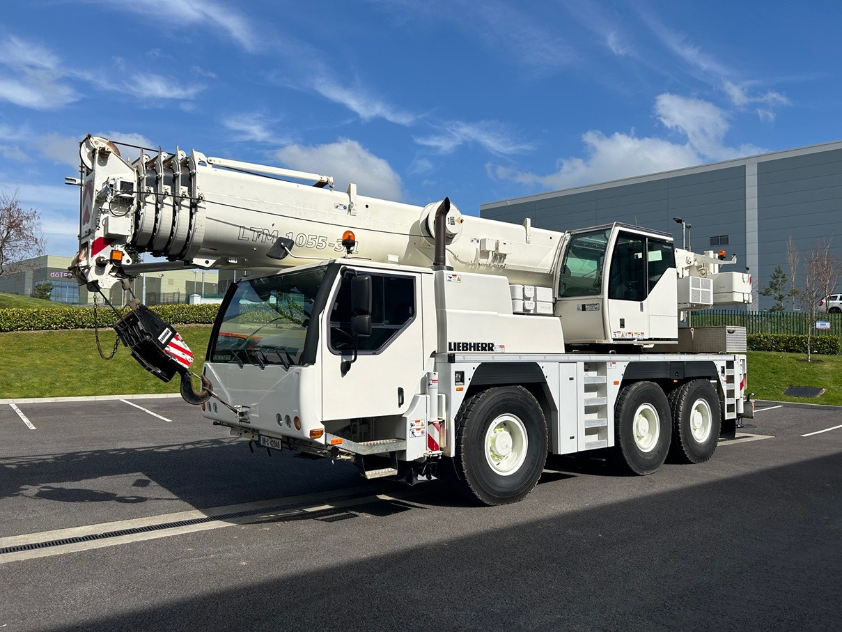 LIEBHERR LTM1055-3.1 - Grúa todo terreno: foto 1 LIEBHERR LTM1055-3.1 - Grúa todo terreno: foto 1