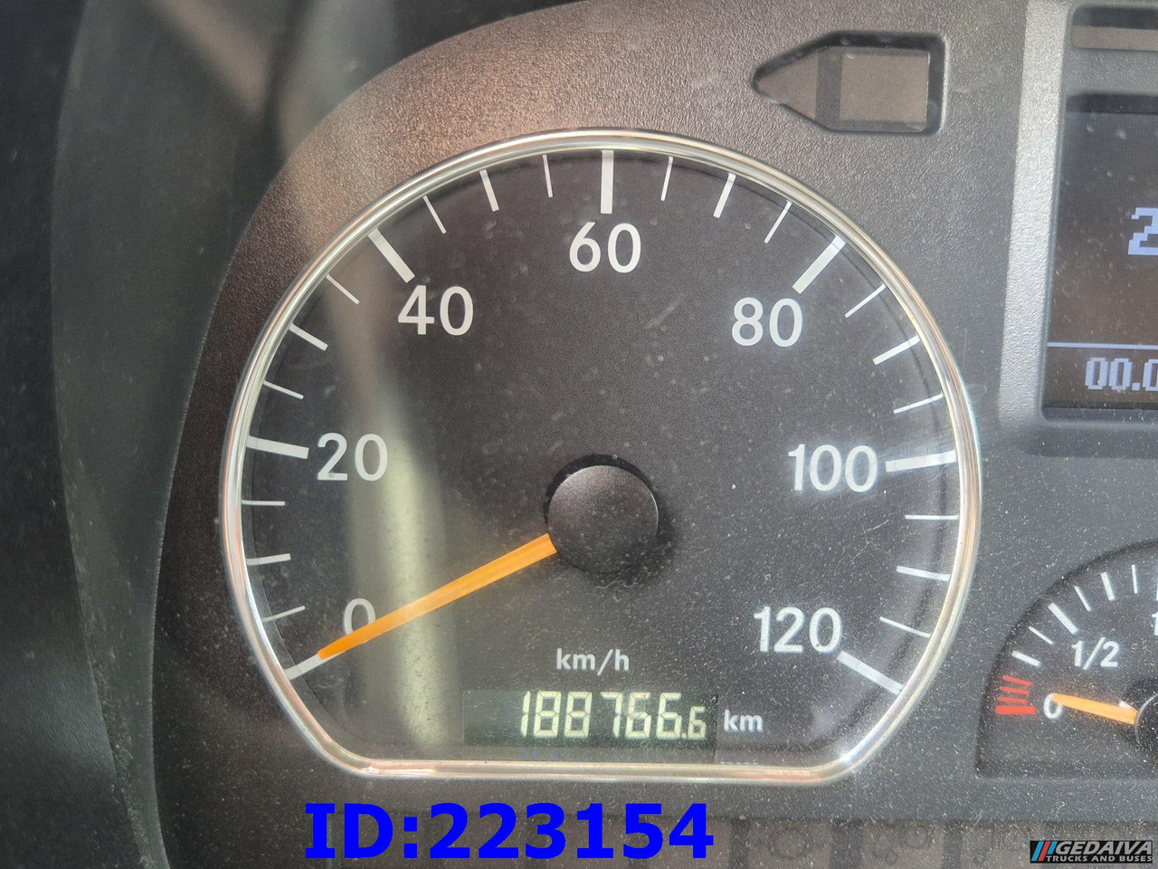 Cabeza tractora MERCEDES-BENZ Axor 1840 +  Crane Epsilon Palfinger 0150Z: foto 12 Cabeza tractora MERCEDES-BENZ Axor 1840 +  Crane Epsilon Palfinger 0150Z: foto 12