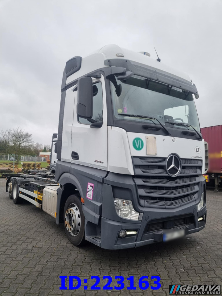 MERCEDES-BENZ Actros 2542 BDF 6x2 Euro6 - Camión chasis: foto 1 MERCEDES-BENZ Actros 2542 BDF 6x2 Euro6 - Camión chasis: foto 1