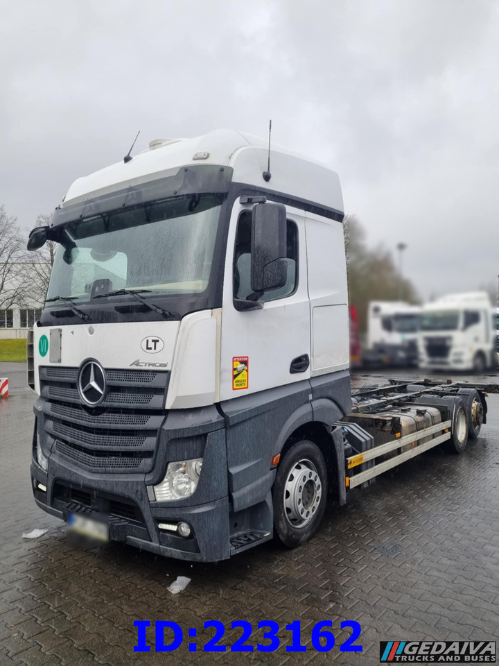 MERCEDES-BENZ Actros 2542 BDF 6x2 Euro6 - Camión chasis: foto 1 MERCEDES-BENZ Actros 2542 BDF 6x2 Euro6 - Camión chasis: foto 1
