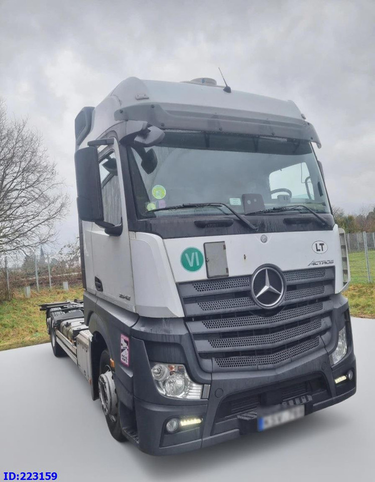 MERCEDES-BENZ Actros 2542 BDF 6x2 Euro6 - Camión chasis: foto 1 MERCEDES-BENZ Actros 2542 BDF 6x2 Euro6 - Camión chasis: foto 1