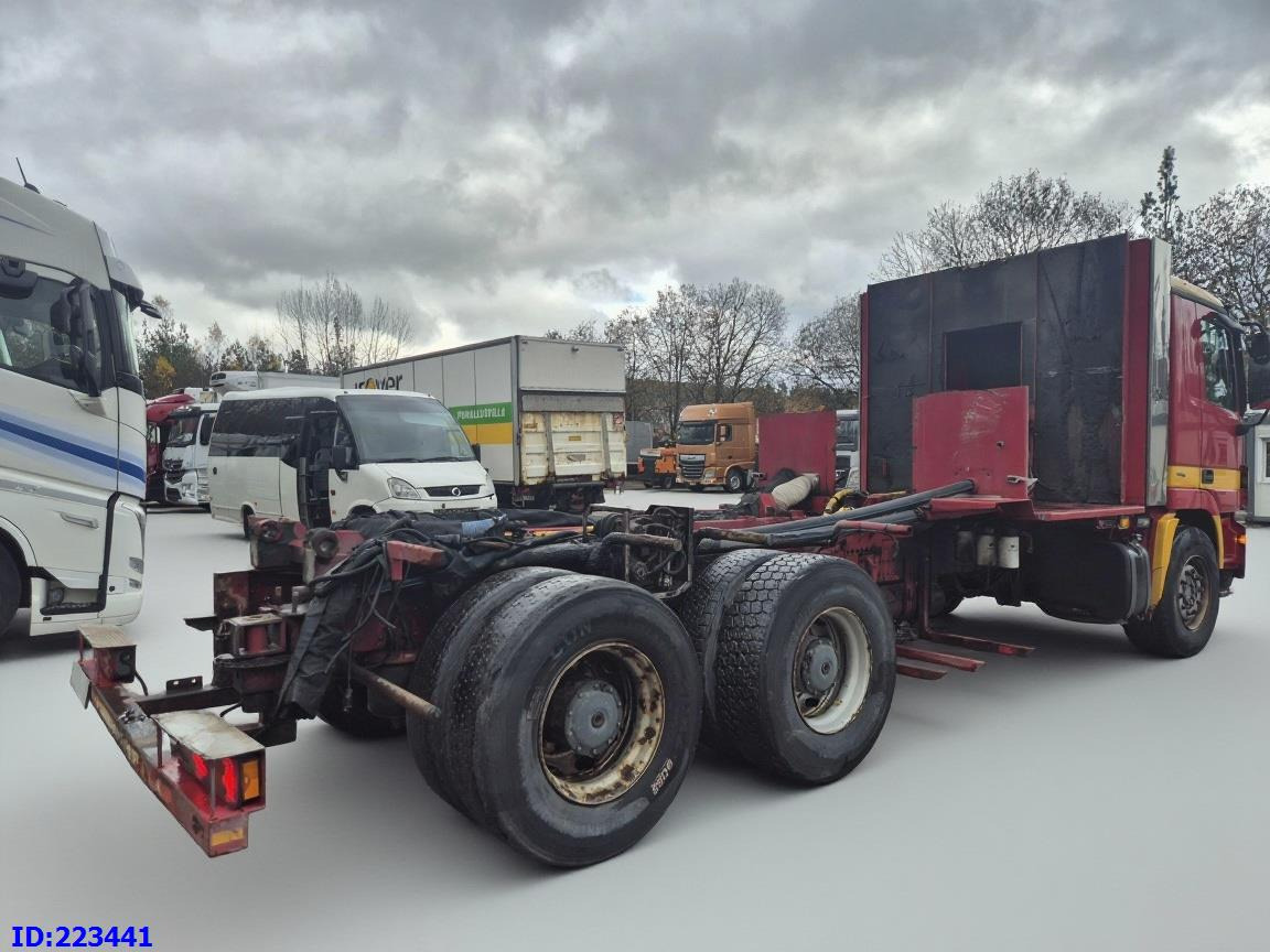 MERCEDES-BENZ Actros 2636 6X4 (3pedals) - Camión chasis: foto 5 MERCEDES-BENZ Actros 2636 6X4 (3pedals) - Camión chasis: foto 5