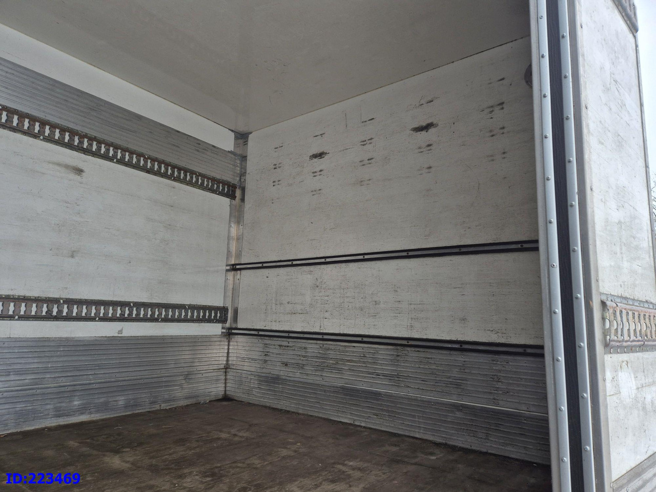 Camión caja cerrada MERCEDES-BENZ Atego 1524: foto 9 Camión caja cerrada MERCEDES-BENZ Atego 1524: foto 9