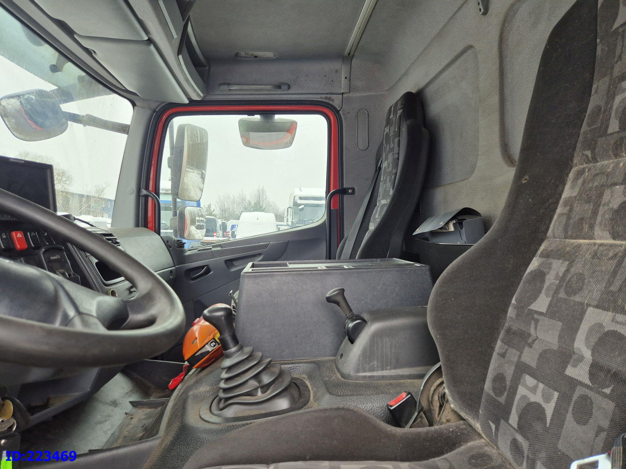 Camión caja cerrada MERCEDES-BENZ Atego 1524: foto 14 Camión caja cerrada MERCEDES-BENZ Atego 1524: foto 14