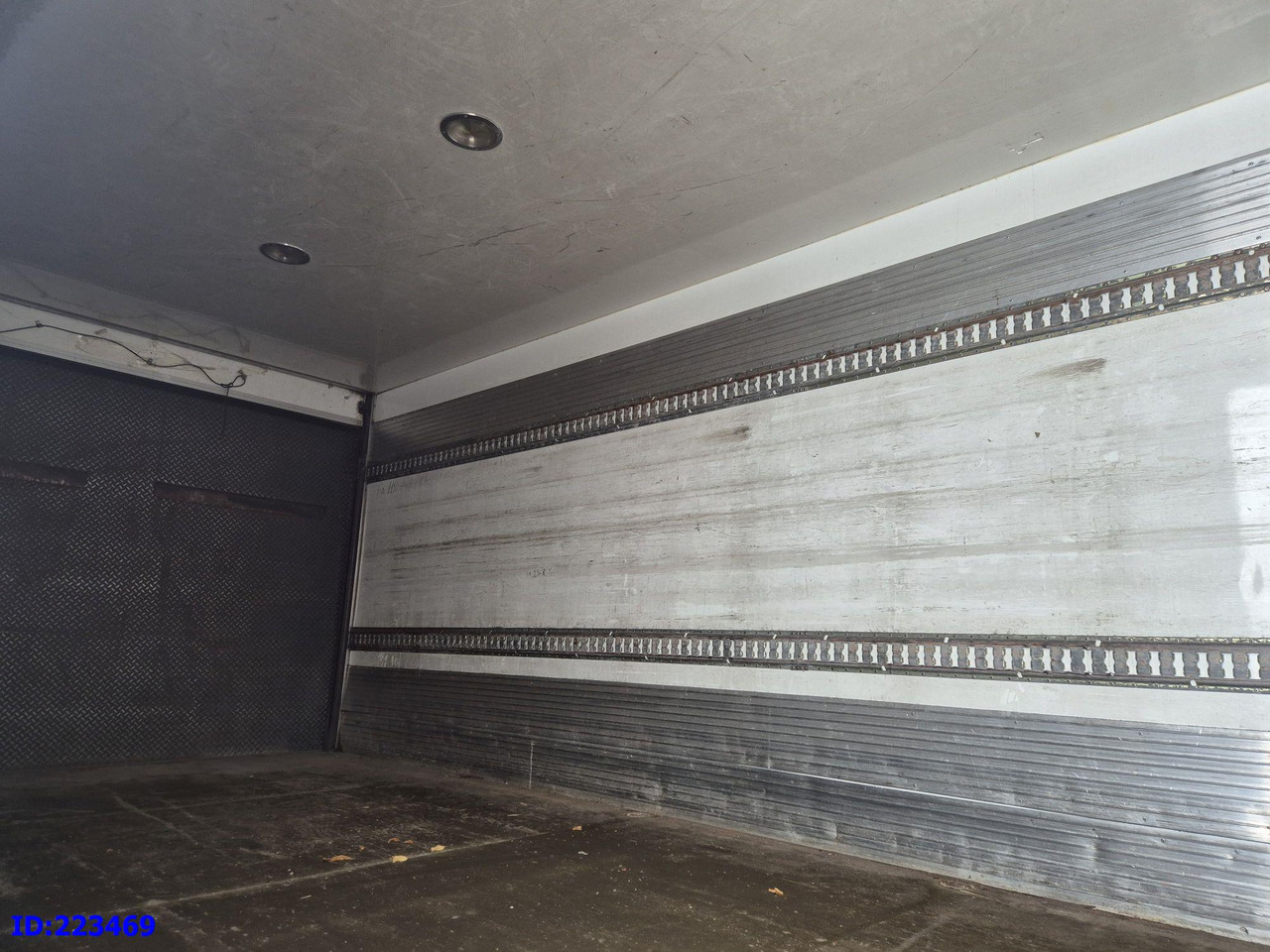 Camión caja cerrada MERCEDES-BENZ Atego 1524: foto 8 Camión caja cerrada MERCEDES-BENZ Atego 1524: foto 8