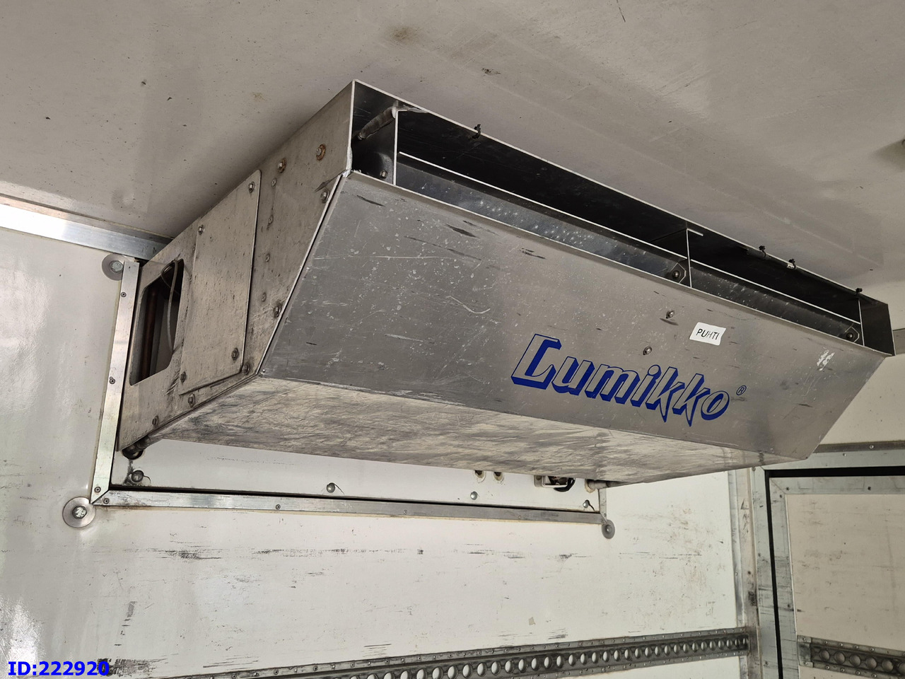 Camión frigorífico MERCEDES-BENZ Axor 1829 Manual + Tail lift: foto 12 Camión frigorífico MERCEDES-BENZ Axor 1829 Manual + Tail lift: foto 12