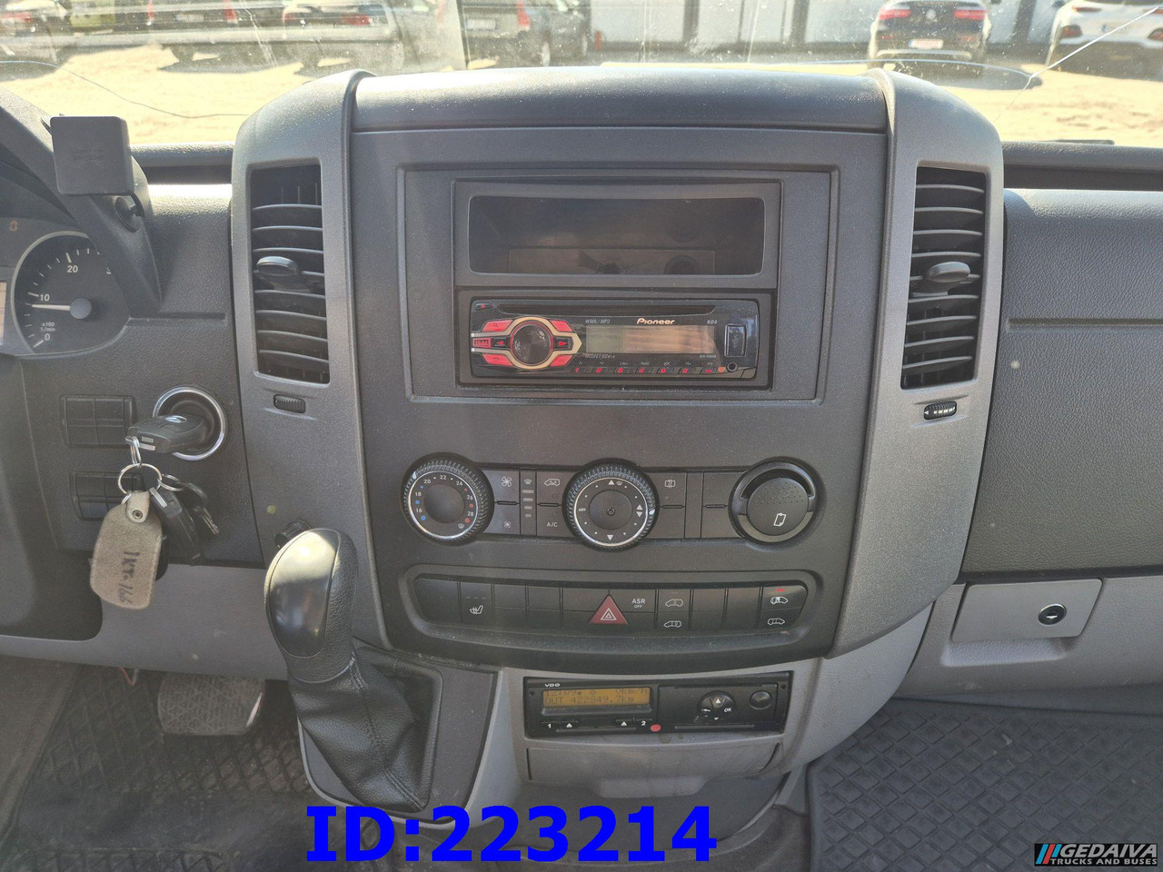 Minibús, Furgoneta de pasajeros MERCEDES-BENZ Sprinter 316 VIP Euro5 (2pcs. available): foto 8