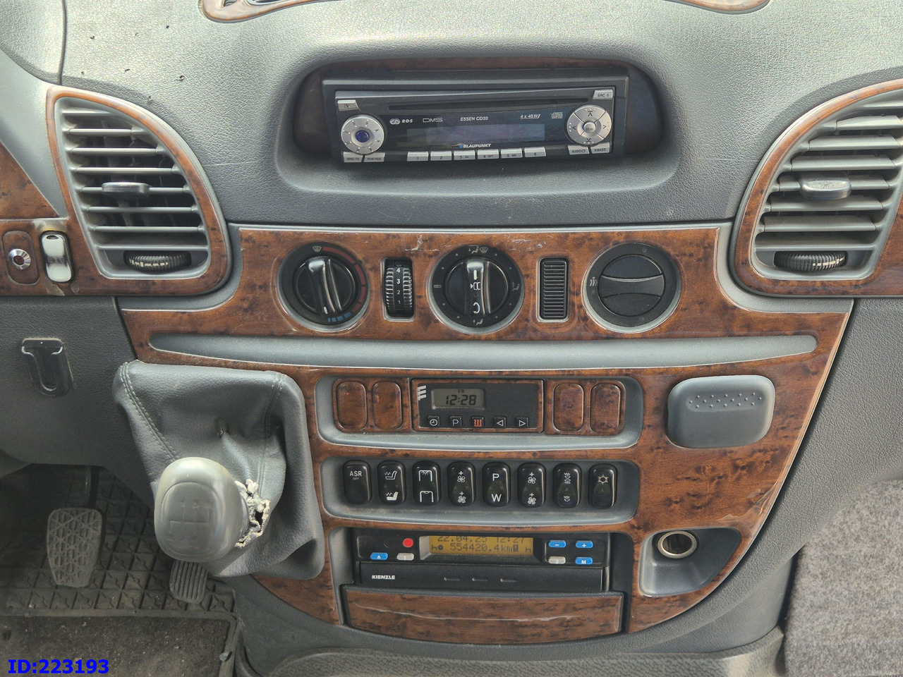 Minibús, Furgoneta de pasajeros MERCEDES-BENZ Sprinter 416 VIP AC 17-seater: foto 13