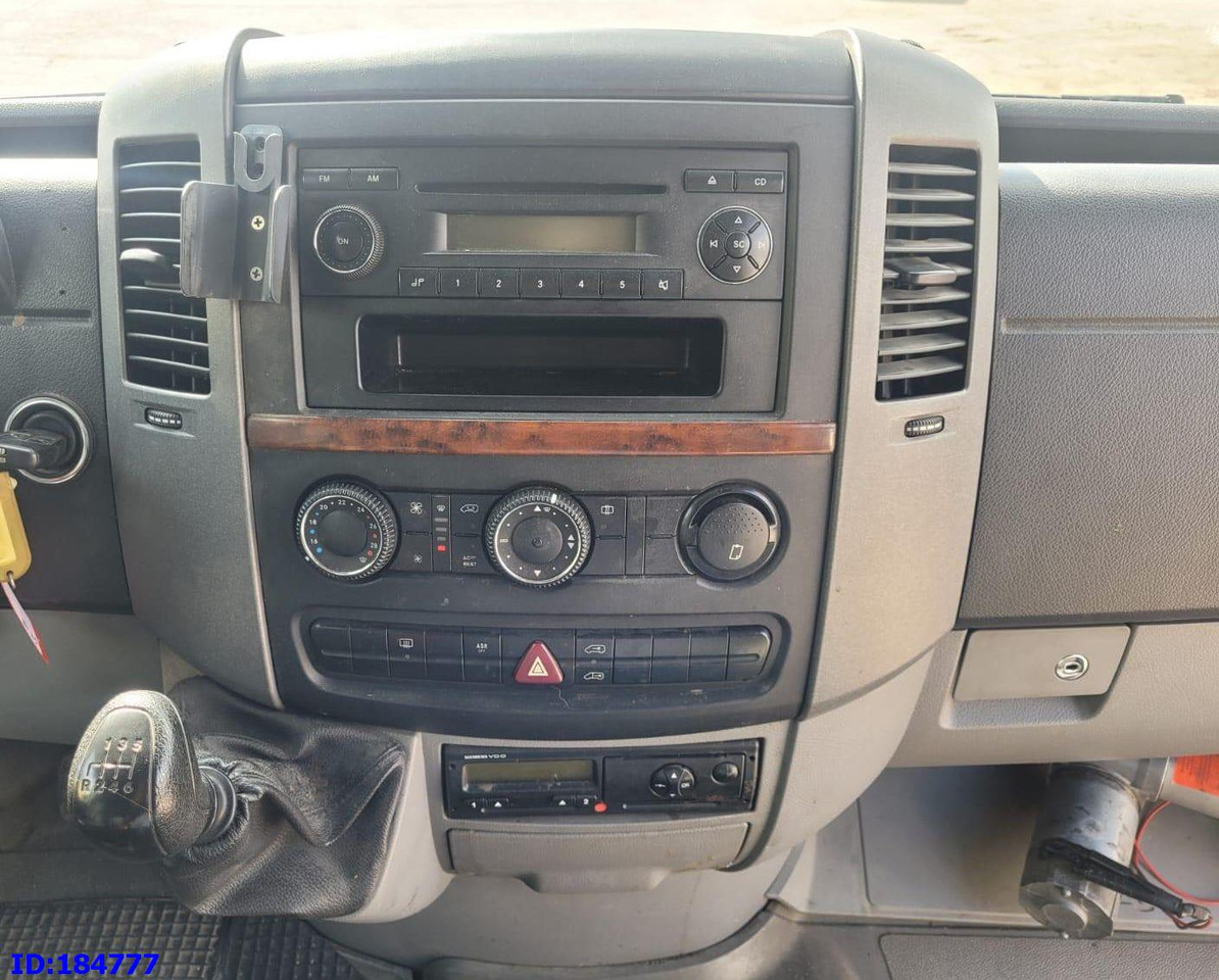 Minibús, Furgoneta de pasajeros MERCEDES-BENZ Sprinter 515 Transfer 20-seater: foto 11 Minibús, Furgoneta de pasajeros MERCEDES-BENZ Sprinter 515 Transfer 20-seater: foto 11