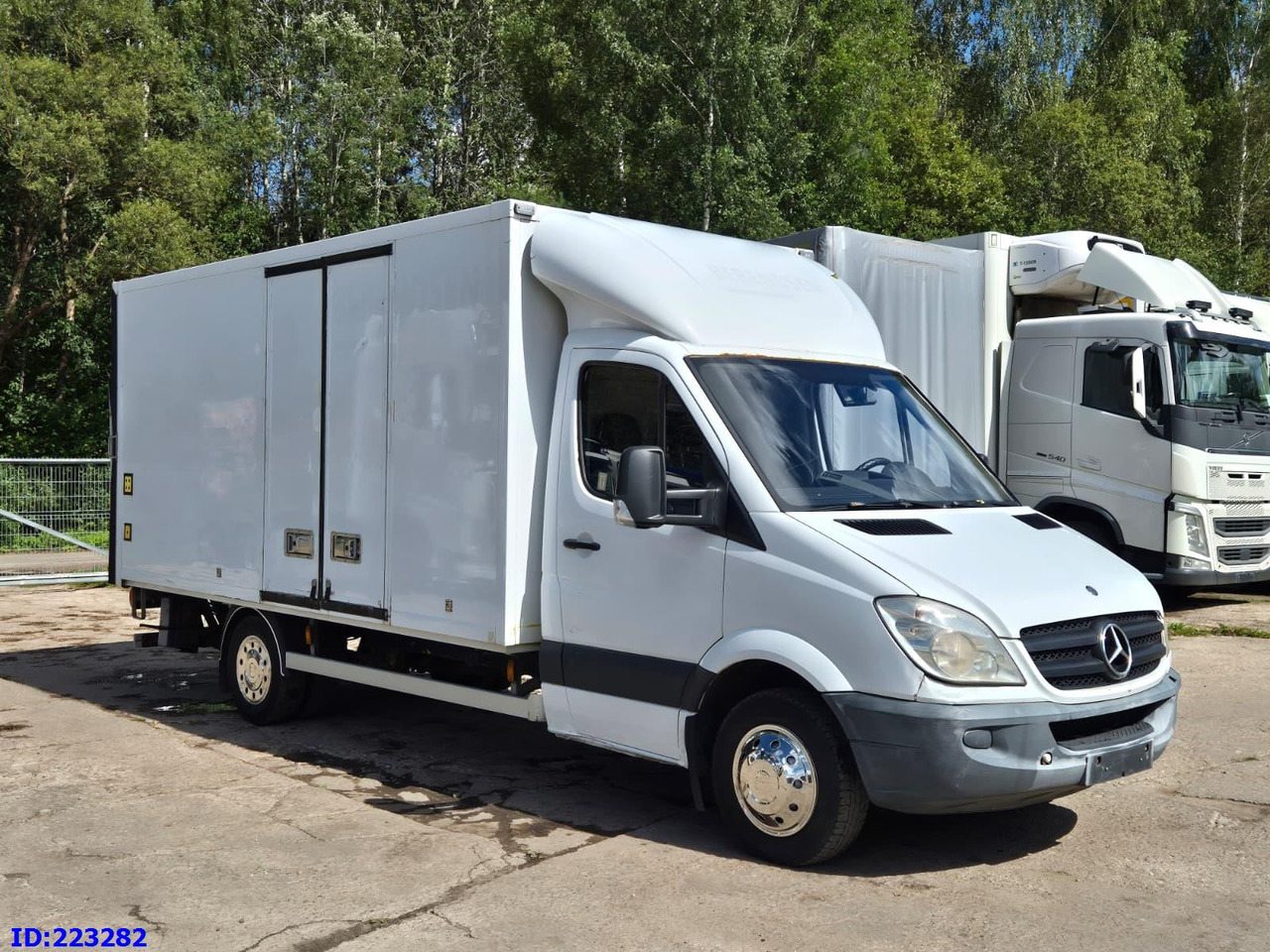 MERCEDES-BENZ Sprinter 516 SUPER - Furgoneta caja cerrada: foto 4 MERCEDES-BENZ Sprinter 516 SUPER - Furgoneta caja cerrada: foto 4