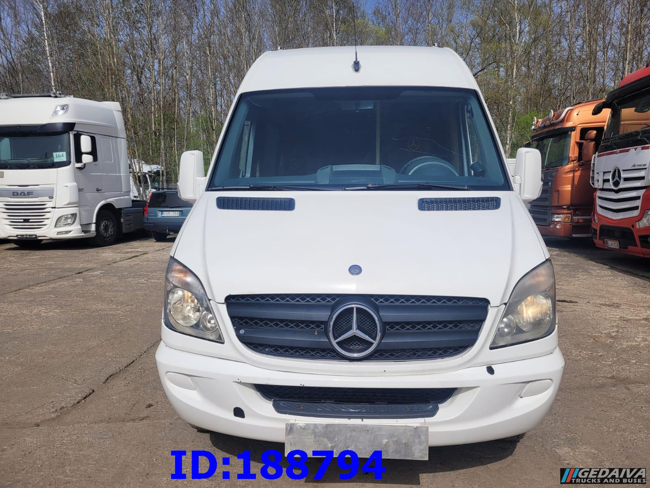 MERCEDES-BENZ Sprinter 518 - Kasten VIP - 20 Seater - Autocar: foto 2 MERCEDES-BENZ Sprinter 518 - Kasten VIP - 20 Seater - Autocar: foto 2