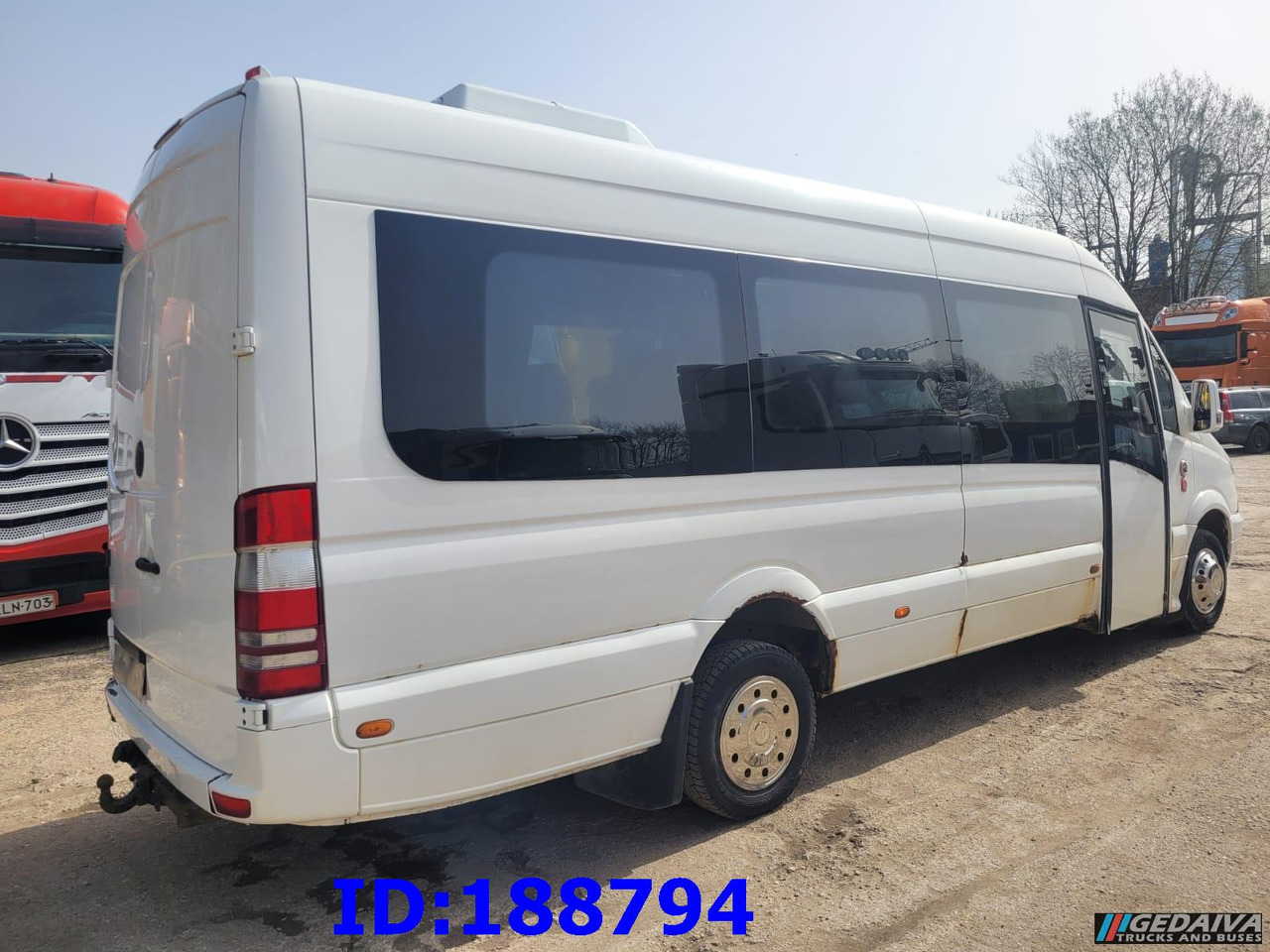MERCEDES-BENZ Sprinter 518 - Kasten VIP - 20 Seater - Autocar: foto 5 MERCEDES-BENZ Sprinter 518 - Kasten VIP - 20 Seater - Autocar: foto 5