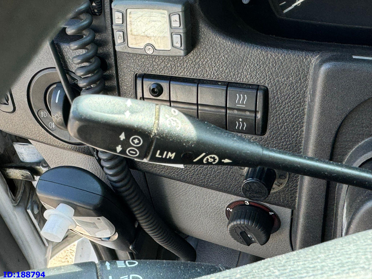 Minibús, Furgoneta de pasajeros MERCEDES-BENZ Sprinter 518 - Kasten VIP - 20 Seater: foto 11 Minibús, Furgoneta de pasajeros MERCEDES-BENZ Sprinter 518 - Kasten VIP - 20 Seater: foto 11