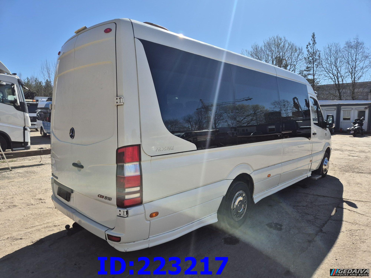 MERCEDES-BENZ Sprinter 518 VIP Prostyle 17-Place (Motor defekt) - Autocar: foto 4 MERCEDES-BENZ Sprinter 518 VIP Prostyle 17-Place (Motor defekt) - Autocar: foto 4