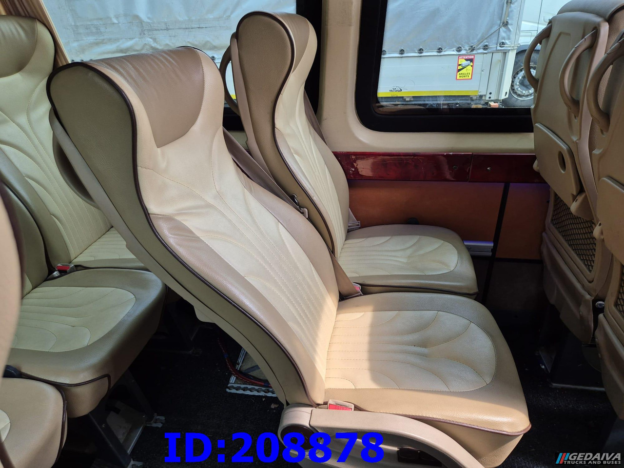 Autocar MERCEDES-BENZ Sprinter 519 -VIP- 17 places: foto 23