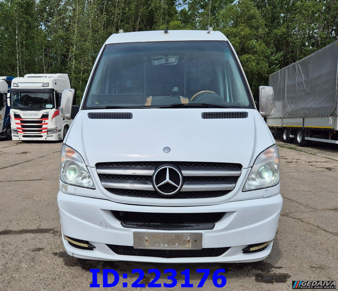 MERCEDES-BENZ Sprinter 519 VIP Luxury - Minibús, Furgoneta de pasajeros: foto 2 MERCEDES-BENZ Sprinter 519 VIP Luxury - Minibús, Furgoneta de pasajeros: foto 2