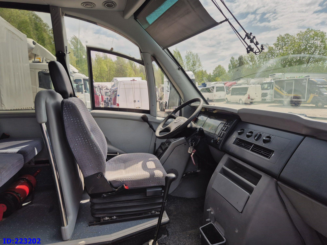 Minibús, Autocar MERCEDES-BENZ Sunrider 818D Vario 33 - Seater: foto 7