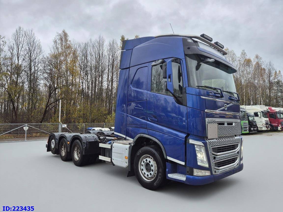 VOLVO FH13 540HP 8x4 (steering axle) - Camión chasis: foto 4 VOLVO FH13 540HP 8x4 (steering axle) - Camión chasis: foto 4