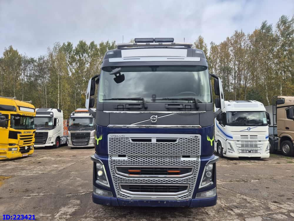 VOLVO FH16 750HP 8x4 + KESLA CRANE - Camión forestal: foto 2 VOLVO FH16 750HP 8x4 + KESLA CRANE - Camión forestal: foto 2