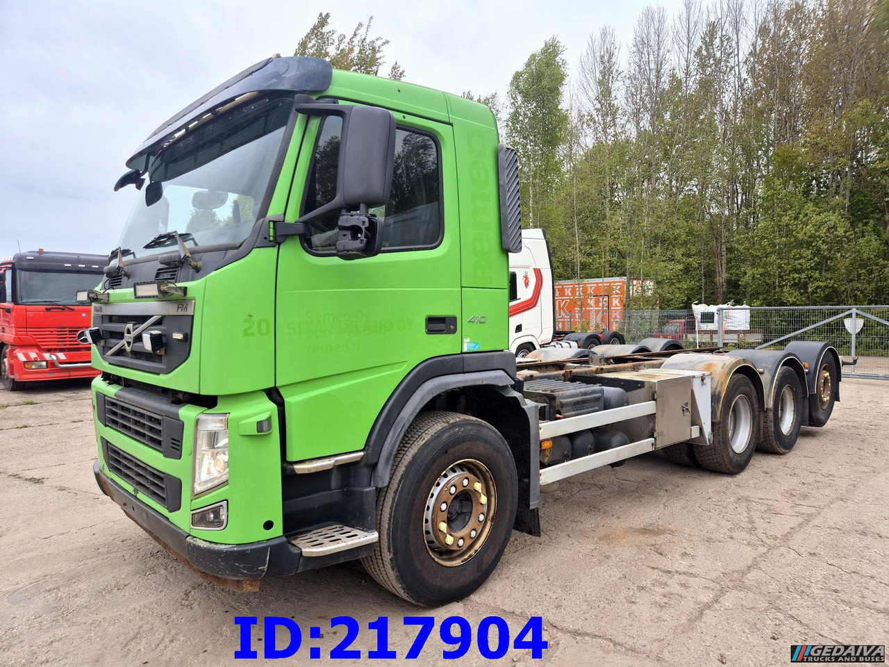 VOLVO FM 410HP 8x4 (Steering axle) - Camión chasis: foto 1 VOLVO FM 410HP 8x4 (Steering axle) - Camión chasis: foto 1