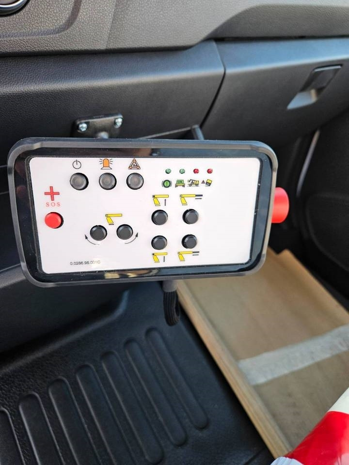 Camión con plataforma elevadora nuevo CTE VAN FT 121: foto 7