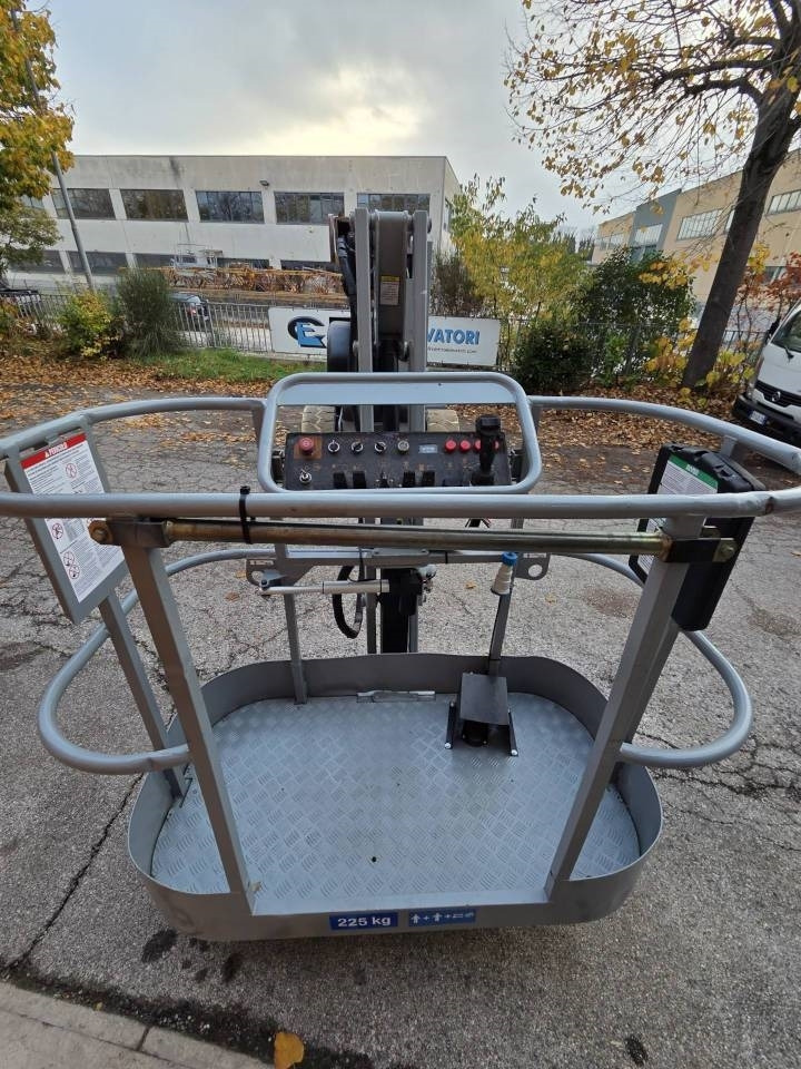 Niftylift HR 15 HDE - Plataforma articulada: foto 2 Niftylift HR 15 HDE - Plataforma articulada: foto 2