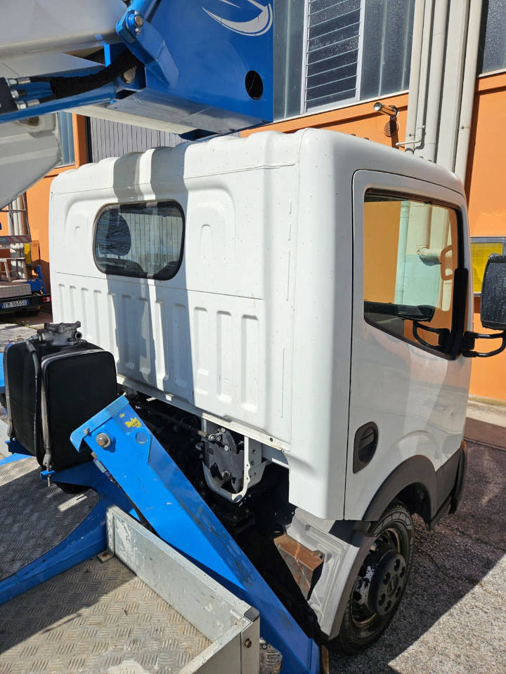 Camión con plataforma elevadora SOCAGE DA 320: foto 6