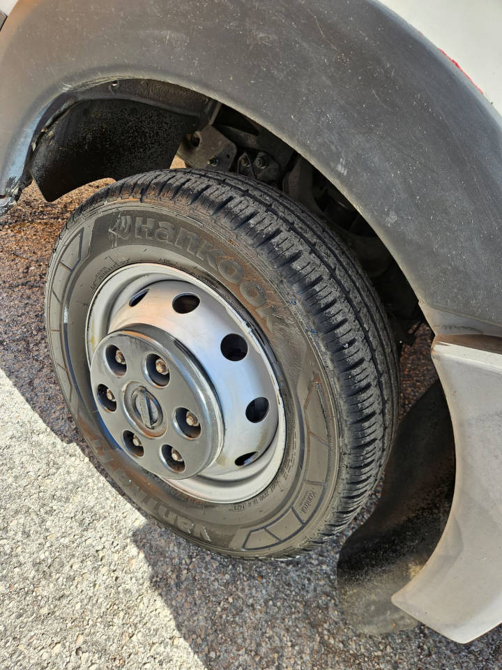 Camión con plataforma elevadora SOCAGE DA 320: foto 14