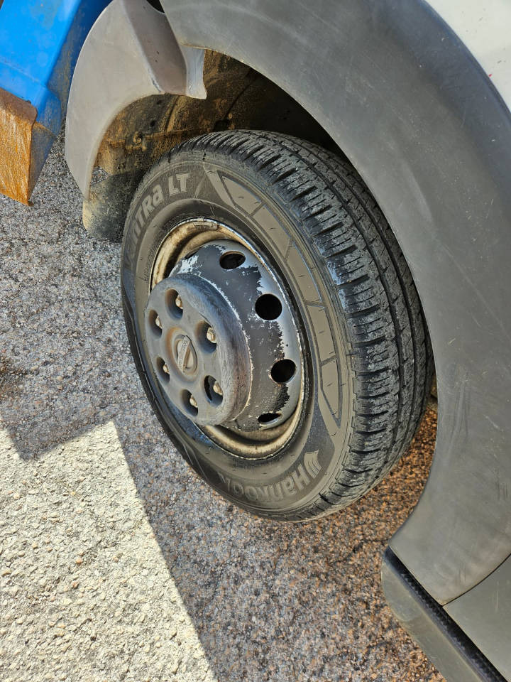 Camión con plataforma elevadora SOCAGE DA 320: foto 12